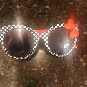 Disney minnie mouse polk a dot sunglasses